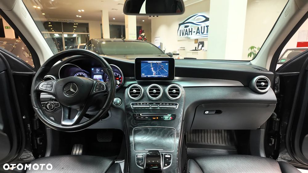 Mercedes-Benz GLC - 30