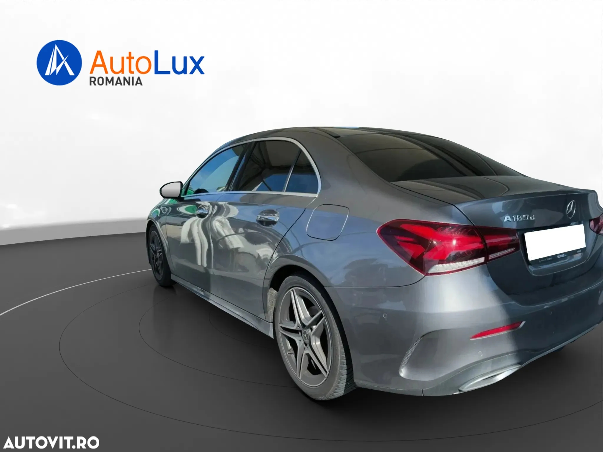 Mercedes-Benz A 180 d 7G-DCT AMG Line - 4