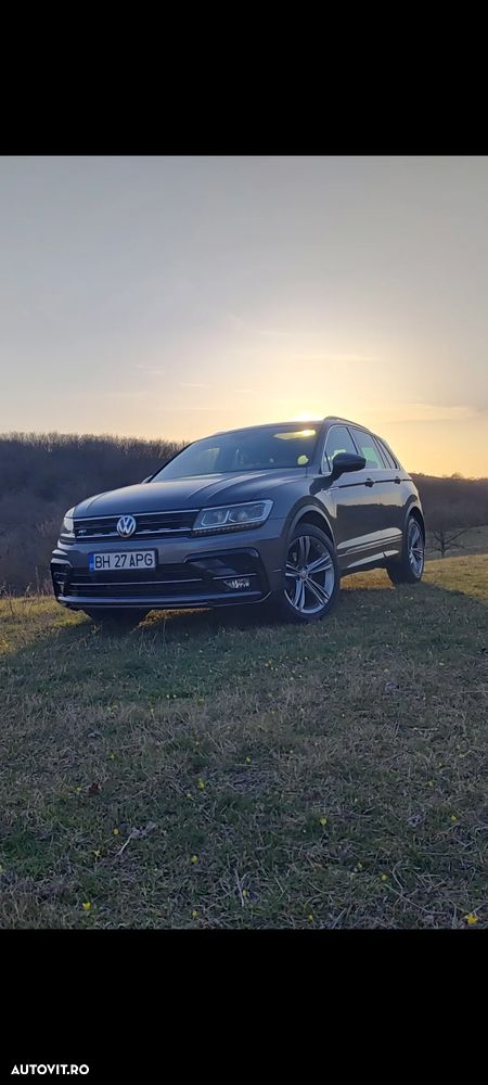 Volkswagen Tiguan - 1