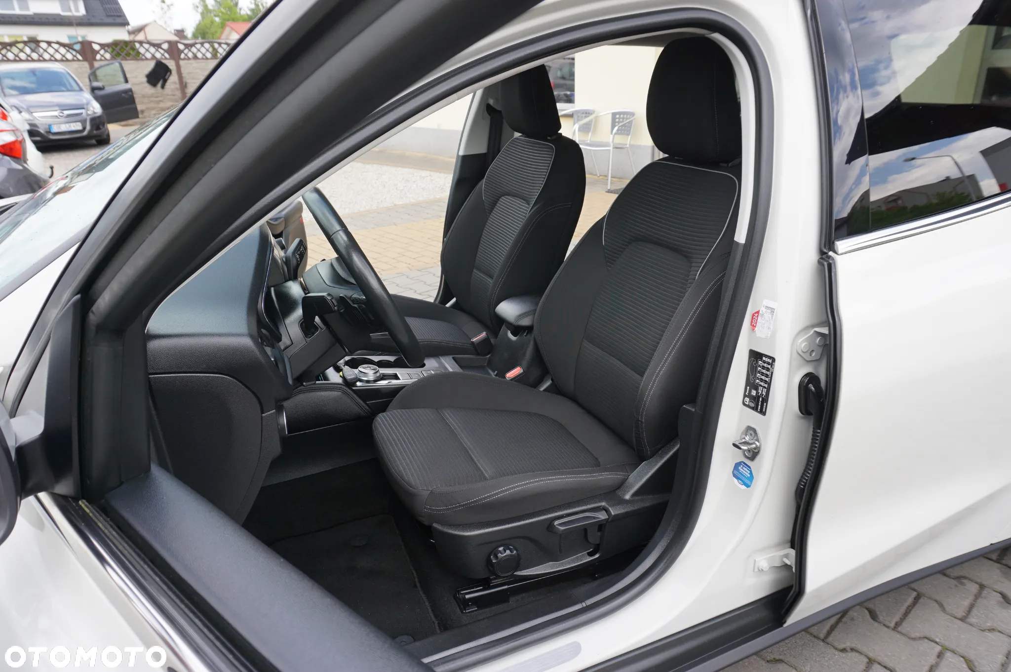 Ford Focus Turnier 2.0 EcoBlue Start-Stopp-System TITANIUM - 22