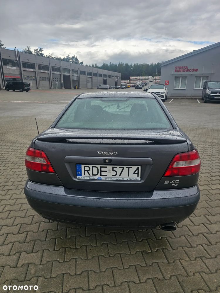Volvo S40 2.0 T4 - 7