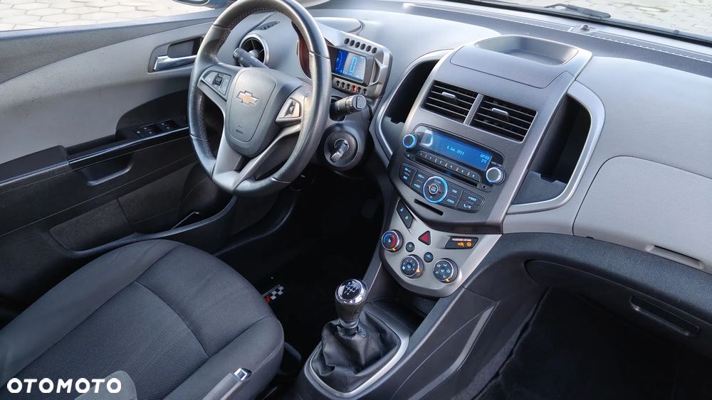 Chevrolet Aveo - 9