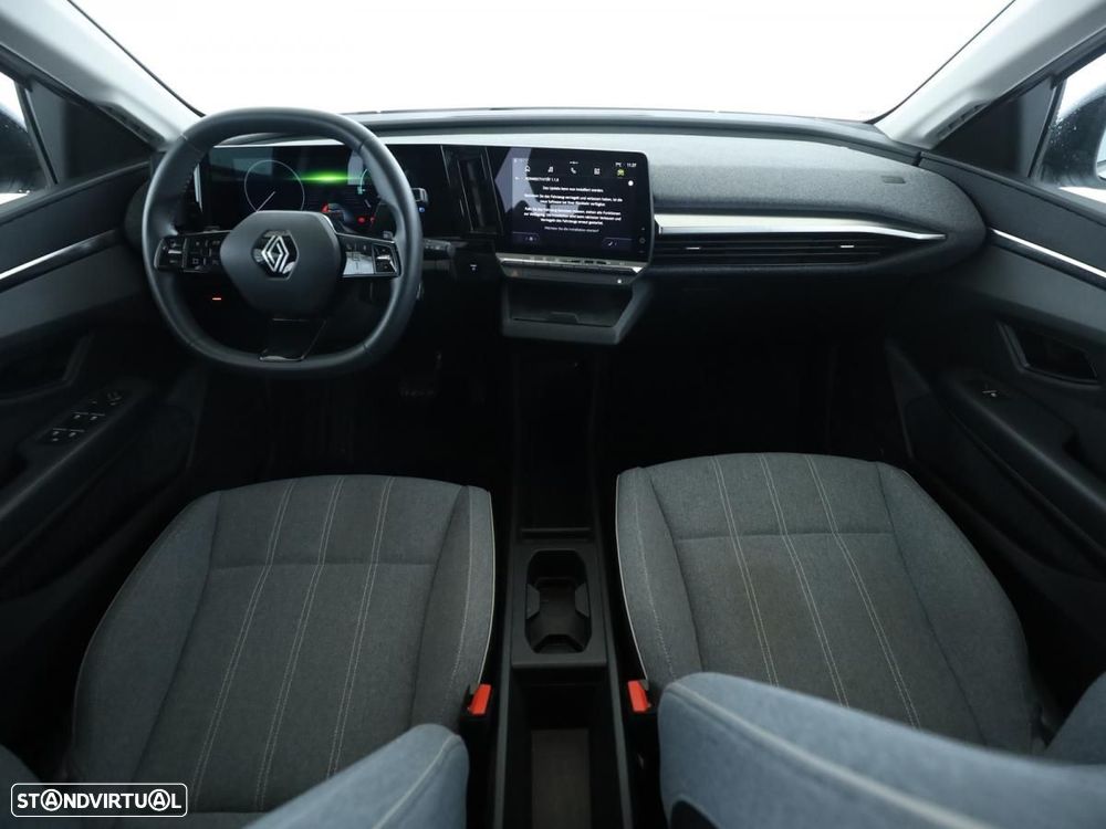 Renault Mégane E-Tech - 3