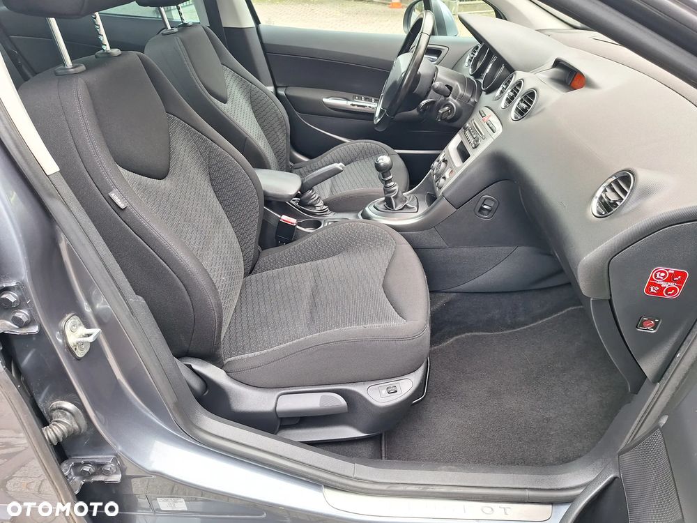 Peugeot 308 1.6 HDi Premium Plus - 22