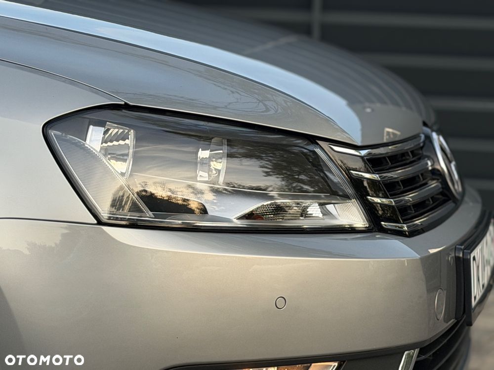Volkswagen Passat - 34