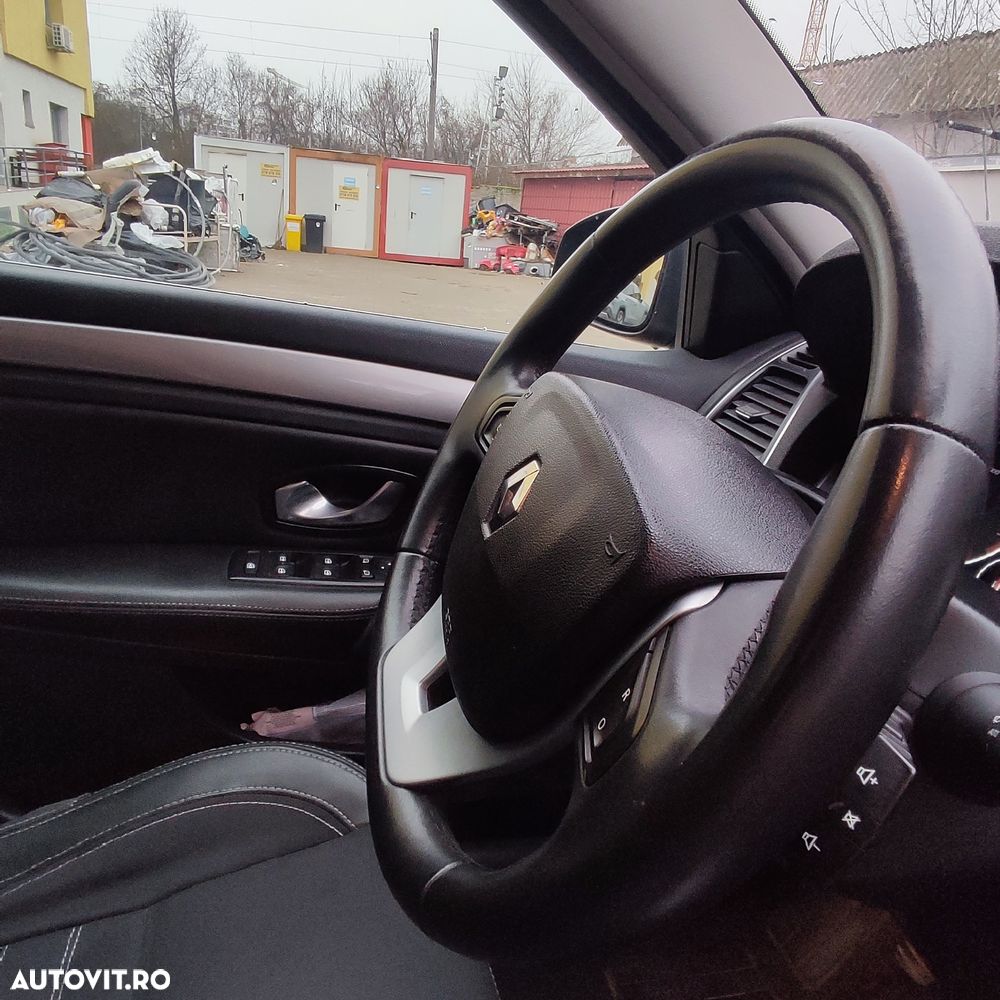 Renault Laguna 2.0dCi Initiale - 7