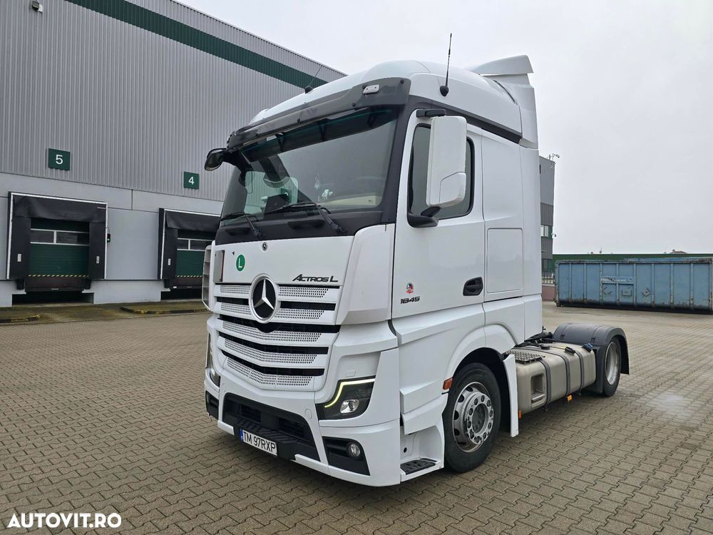 Mercedes-Benz ACTROS - 1
