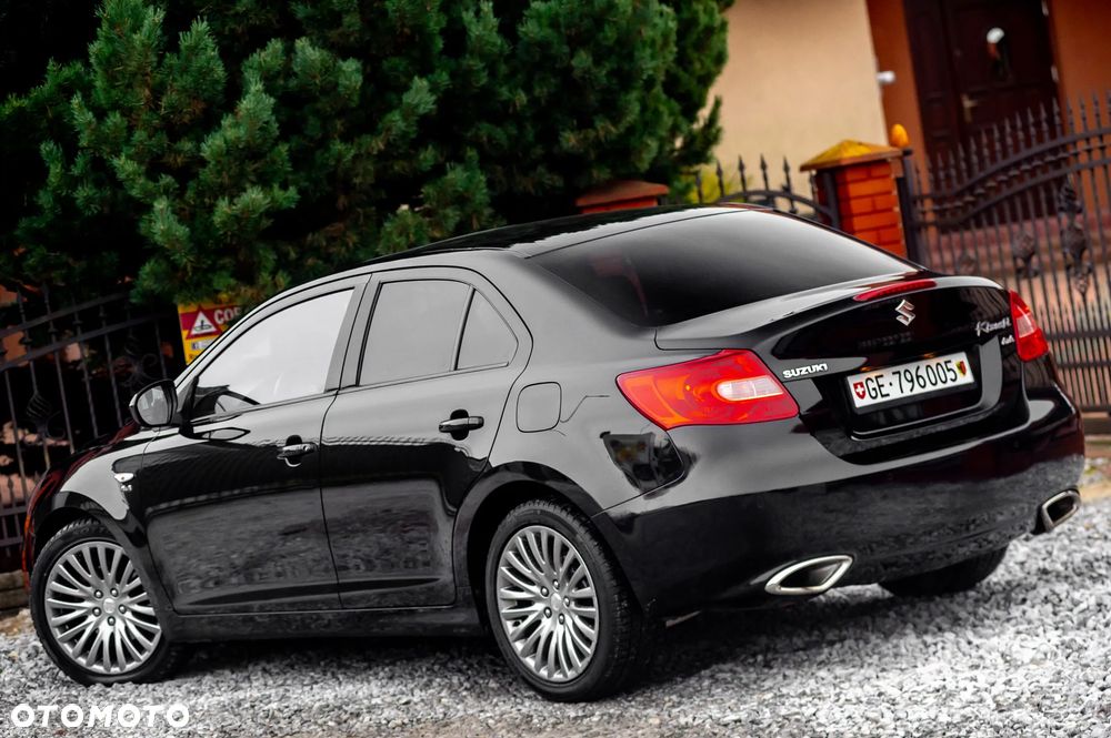 Suzuki Kizashi 2.4 Sport 4WD CVT - 11
