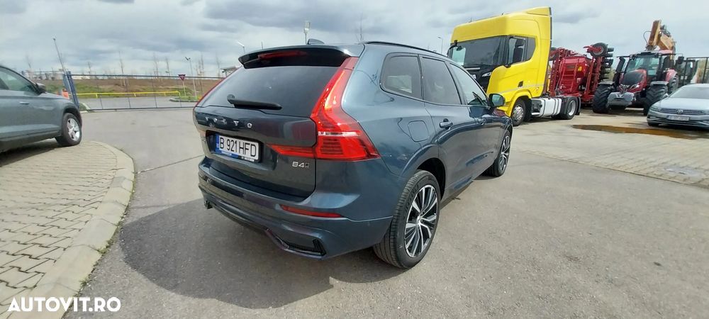 Volvo XC 60 B4 D AWD Ultimate Dark - 9