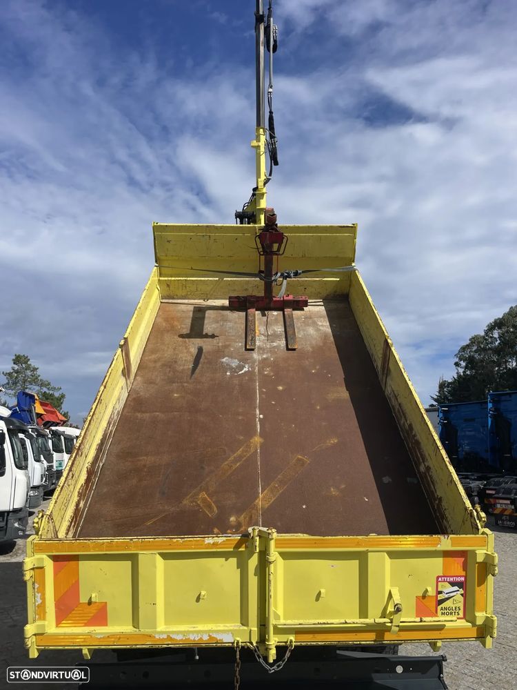 Renault D16 - 240Cv - Basculante C/ Grua - 2019 - 4