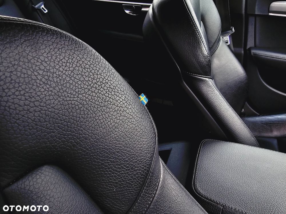 Volvo V90 D3 Momentum Pro - 38