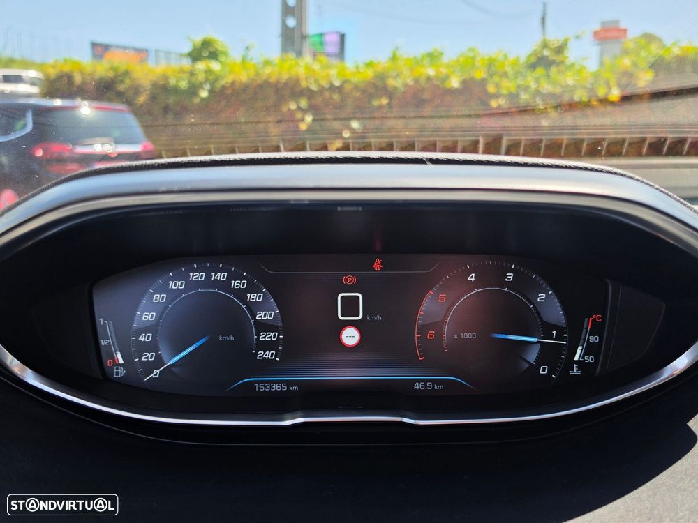 Peugeot 5008 1.5 BlueHDi Allure - 19