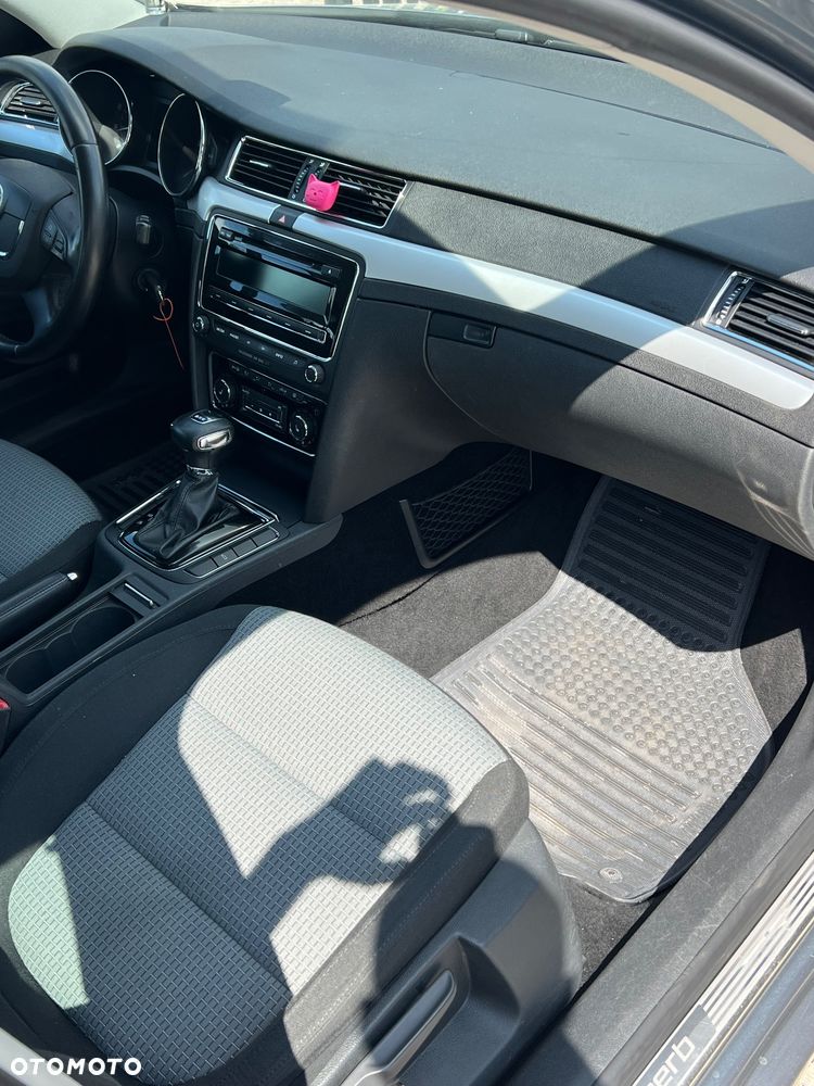 Skoda Superb 1.8 TSI Elegance DSG - 10