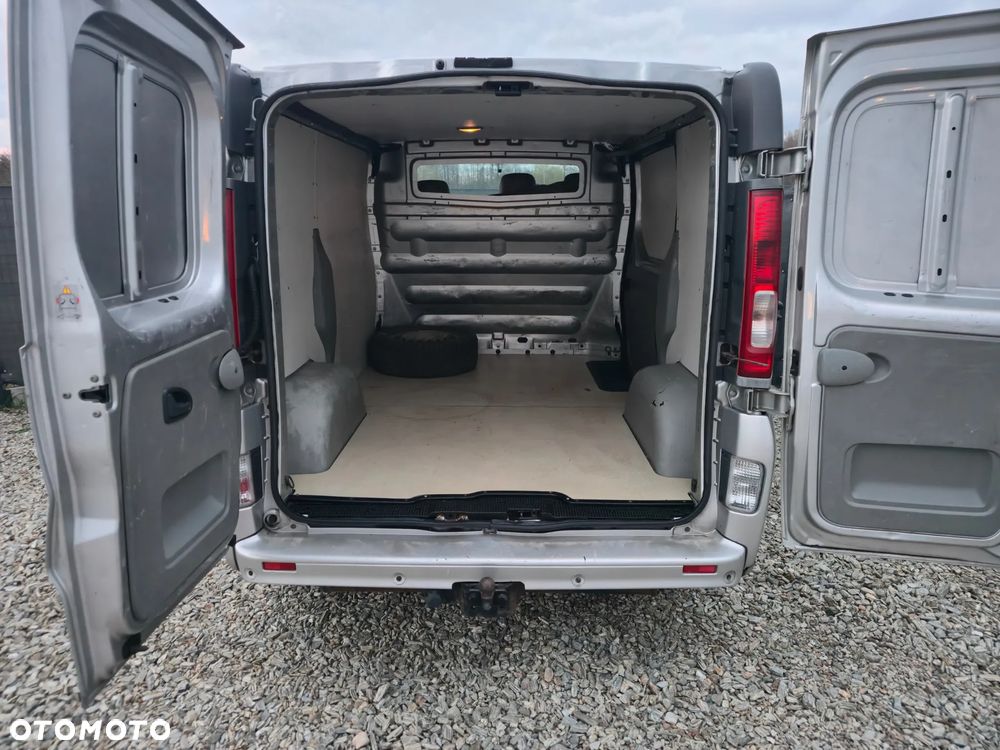 Opel Vivaro - 10