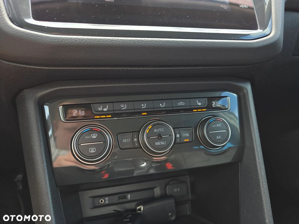 Volkswagen Tiguan 2.0 TDI SCR R-Line - 30