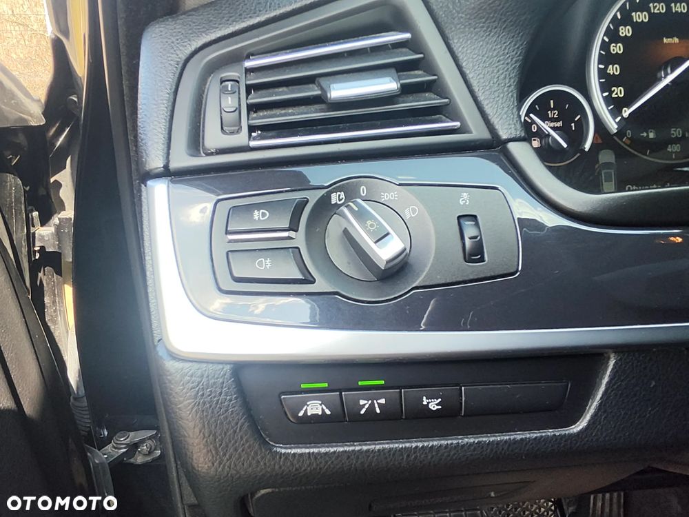 BMW Seria 5 525d xDrive - 20