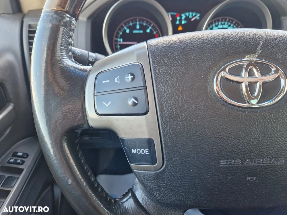 Toyota Land Cruiser V8 4.5 Aut Luxury - 19