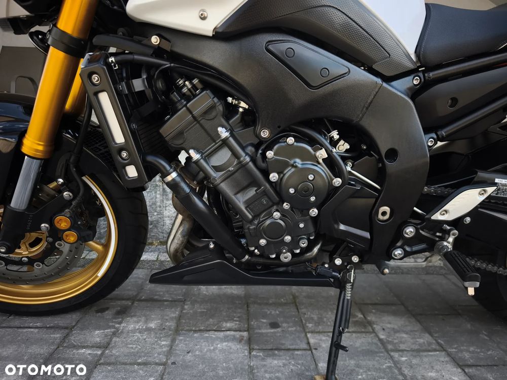 Yamaha FZ8 - 8