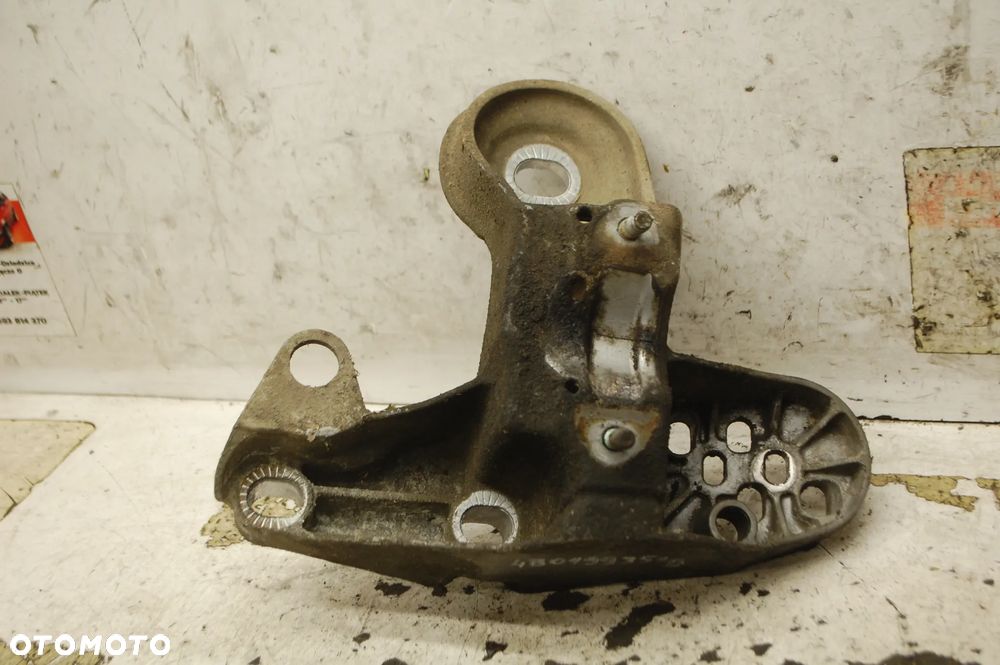 ŁAPA WSPORNIK SILNIKA 4B0199351B 4B0199352B LEWA PRAWA VW PASSAT B5 1.8T AUDI A6 C5 - 10