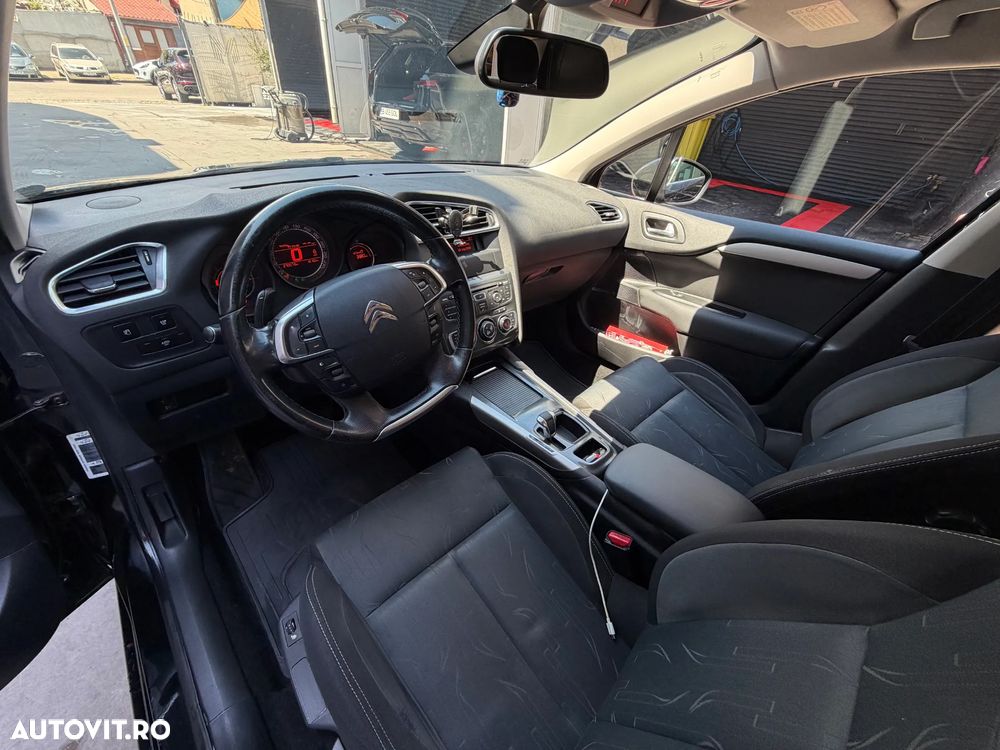 Citroën C4 1.6 e-HDi FAP Exclusive - 7