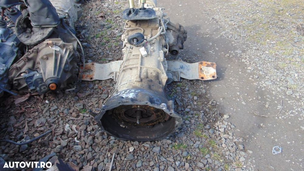 Cutie de transfer mitsubishi Pajero mk2 motor 2.8 cutie de viteze dezmembrez pajero 2.8 mk2 - 1