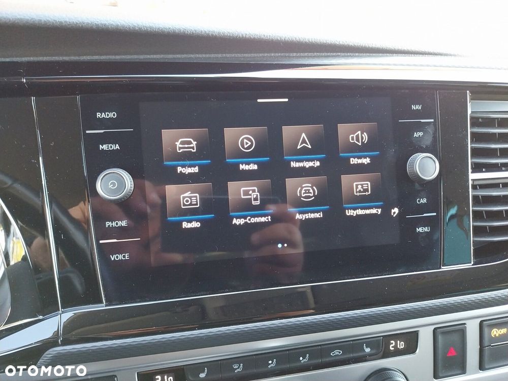 Volkswagen Multivan - 25