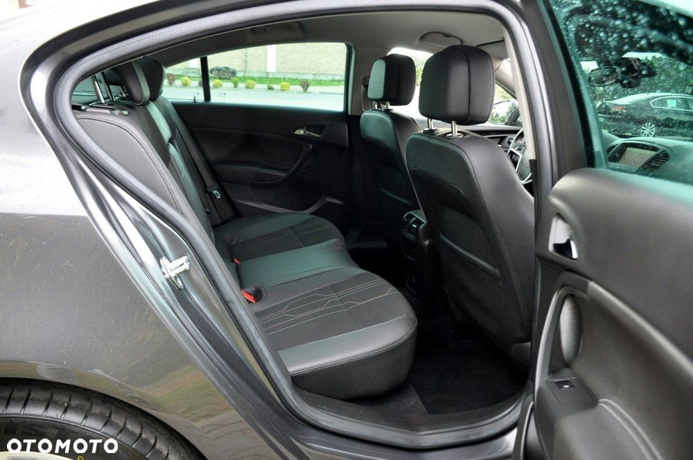 Opel Insignia - 19