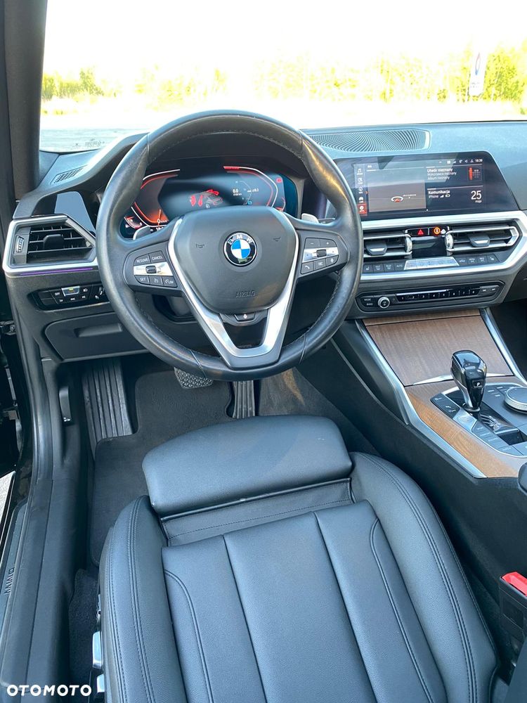 BMW Seria 3 330i M Sport - 18