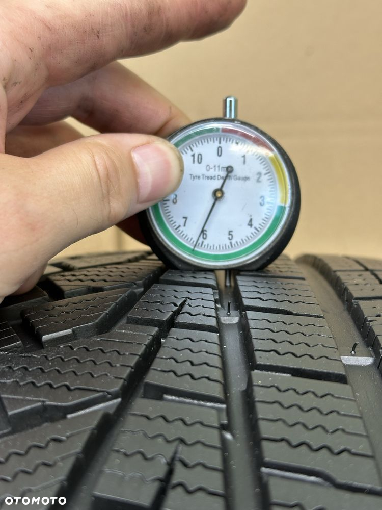 Hankook Winter iCept evo2 225/65/17 kpl 2 szt rok 2016 bieżnik ok 6 mm - 7