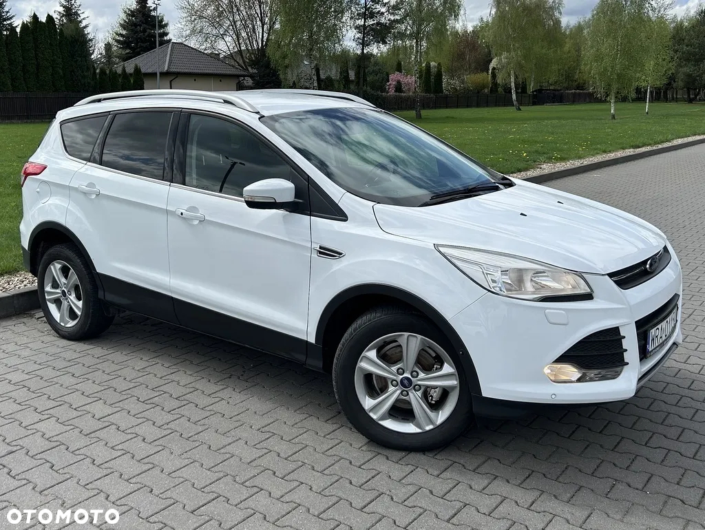 Ford Kuga - 10