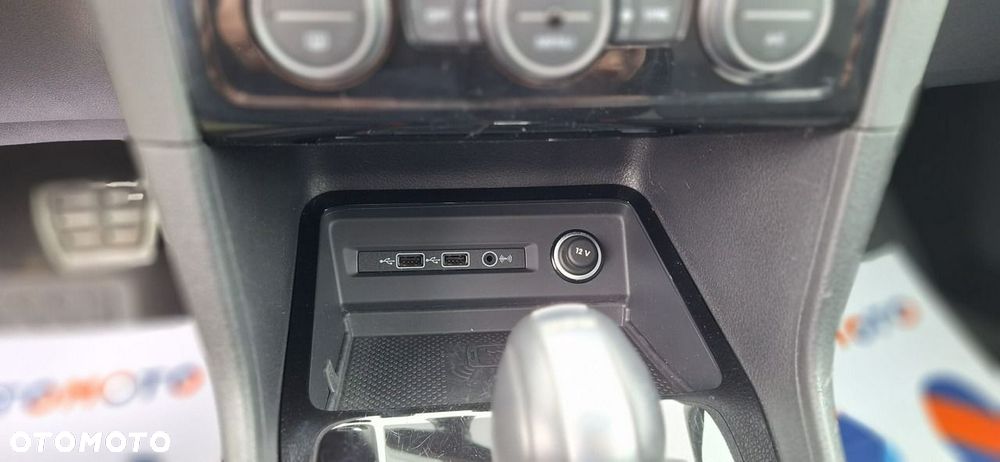 Volkswagen Golf Sportsvan - 14