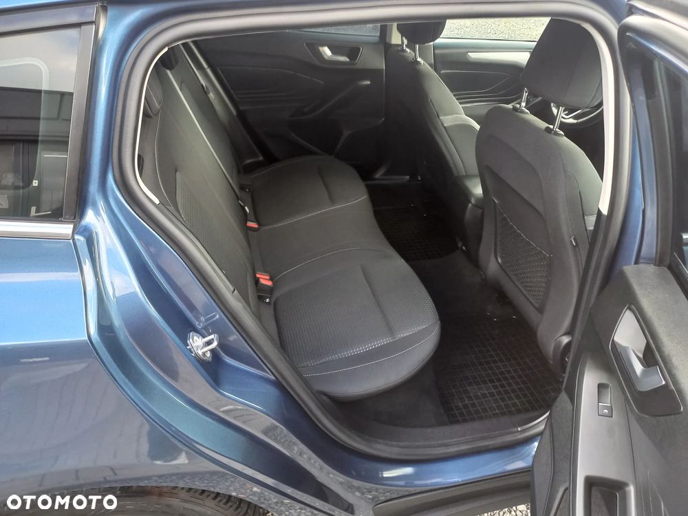 Ford Focus Turnier 1.5 EcoBlue Start-Stopp-System TITANIUM - 17
