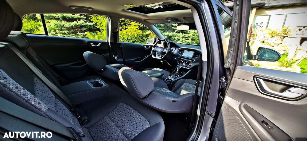 Hyundai IONIQ 1.6 GDI Premium - 2