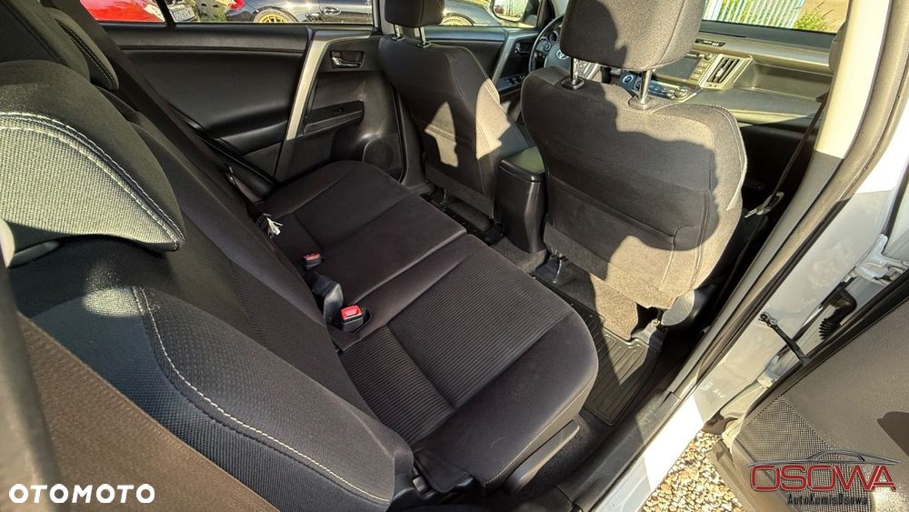 Toyota RAV4 - 16