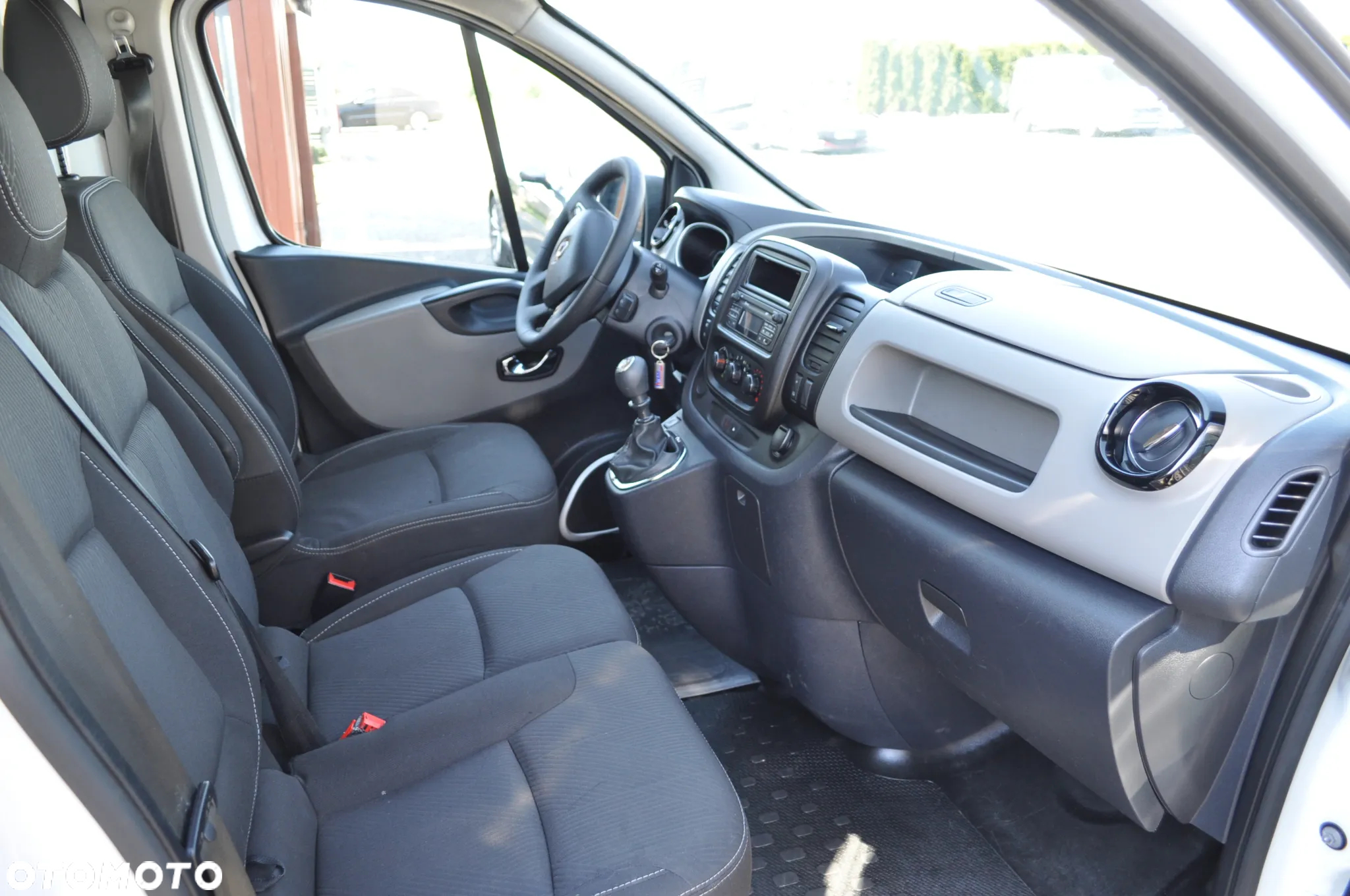 Renault Trafic Long L2H2 Wysoki Klima Bagażnik Drabinka - 6