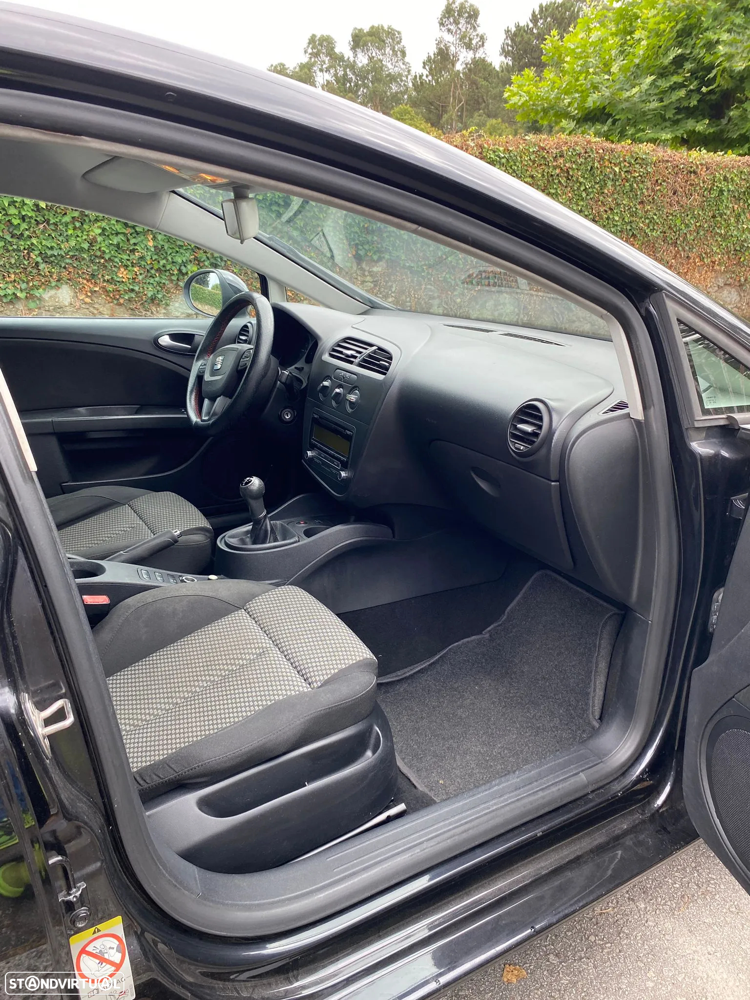 SEAT Leon 1.6 TDI DPF Ecomotive Reference - 2