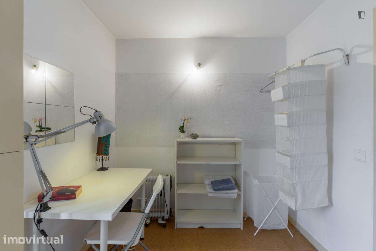 Quarto - localizado em Cedofeita Porto - Grande imagem: 4/25