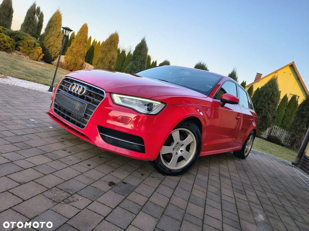 Audi A3 Sportback - 1