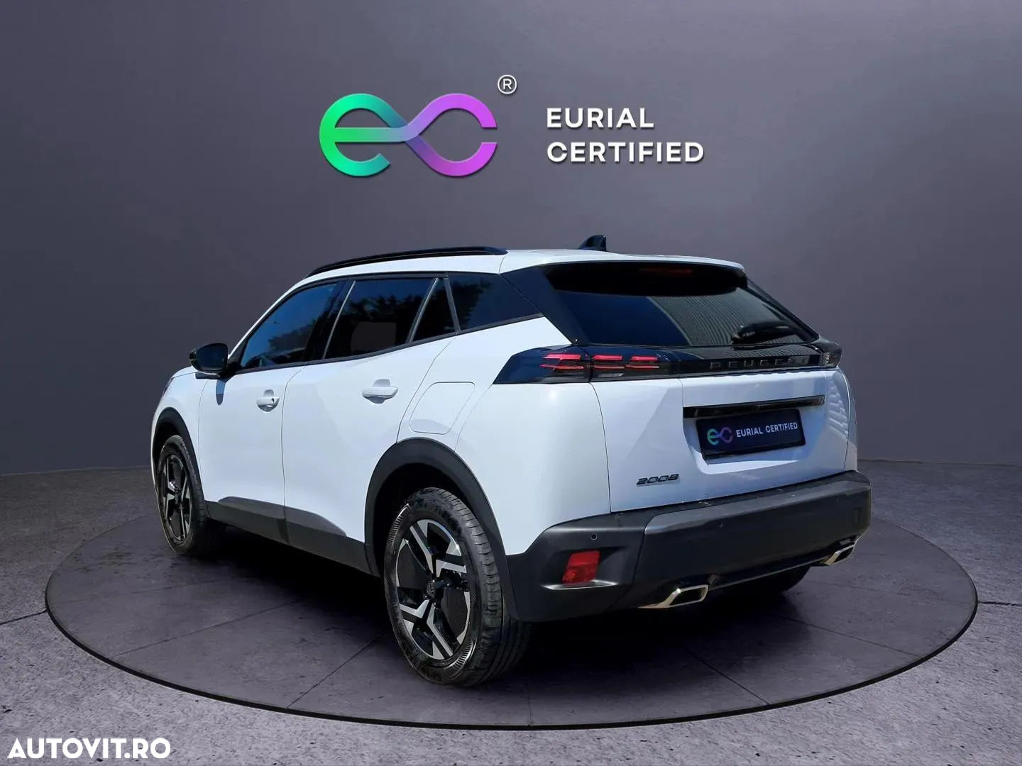 Peugeot 2008 1.2 L PureTech STT EAT8 Allure - 12