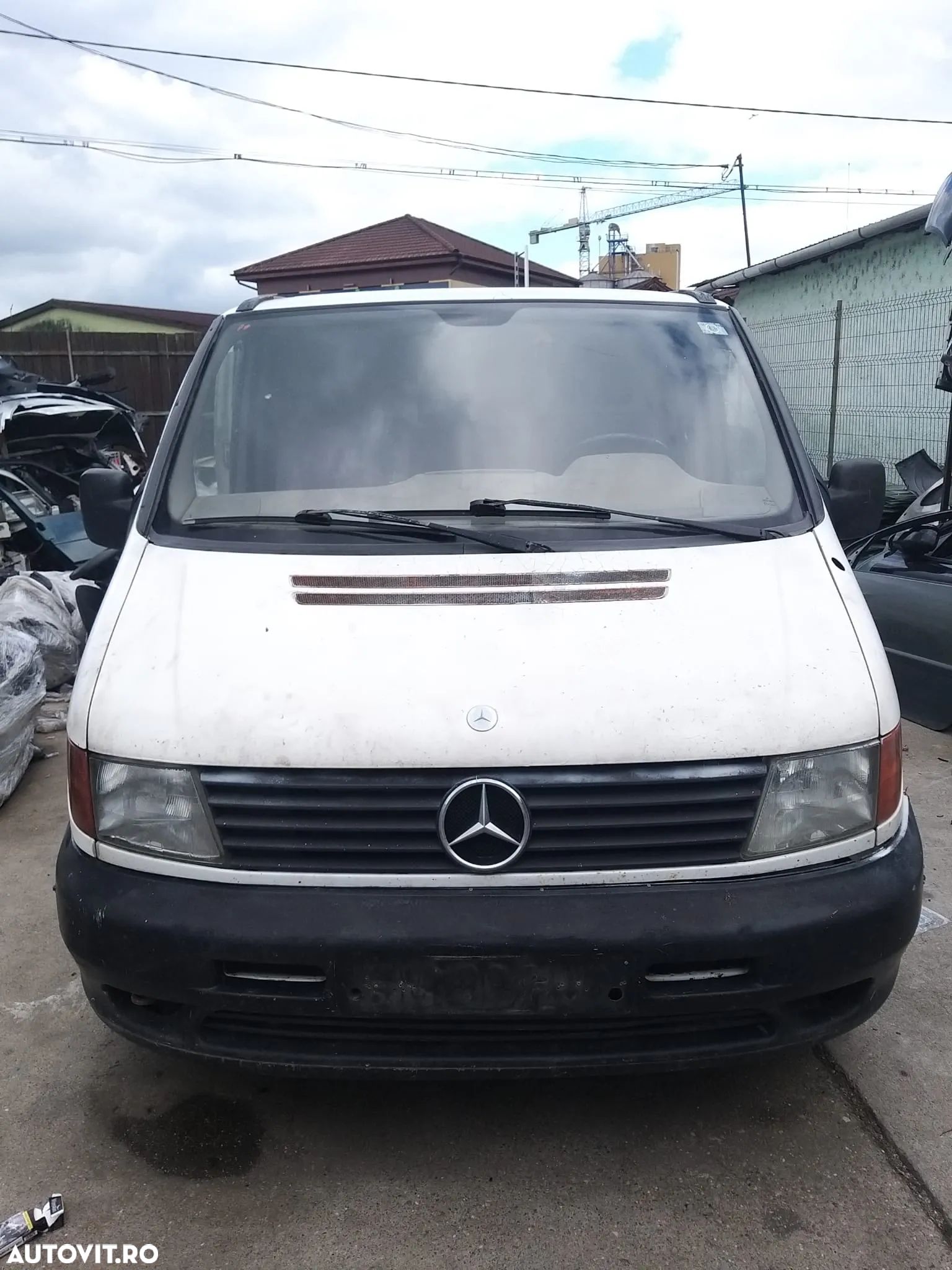 Dezmembram Mercedes Vito din 2003, cu motor 2.3 TD - 1