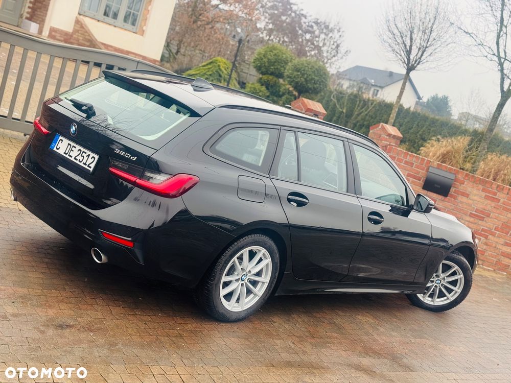 BMW Seria 3 320d Sport Line Shadow - 31