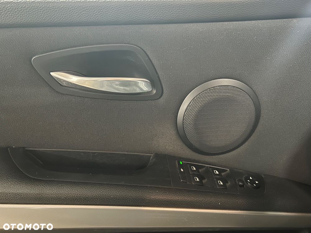 BMW Seria 3 320d - 11
