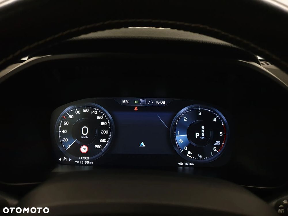 Volvo XC 40 D3 SCR R-Design - 8