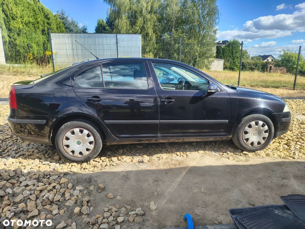 Skoda Octavia 1.6 Ambiente - 1