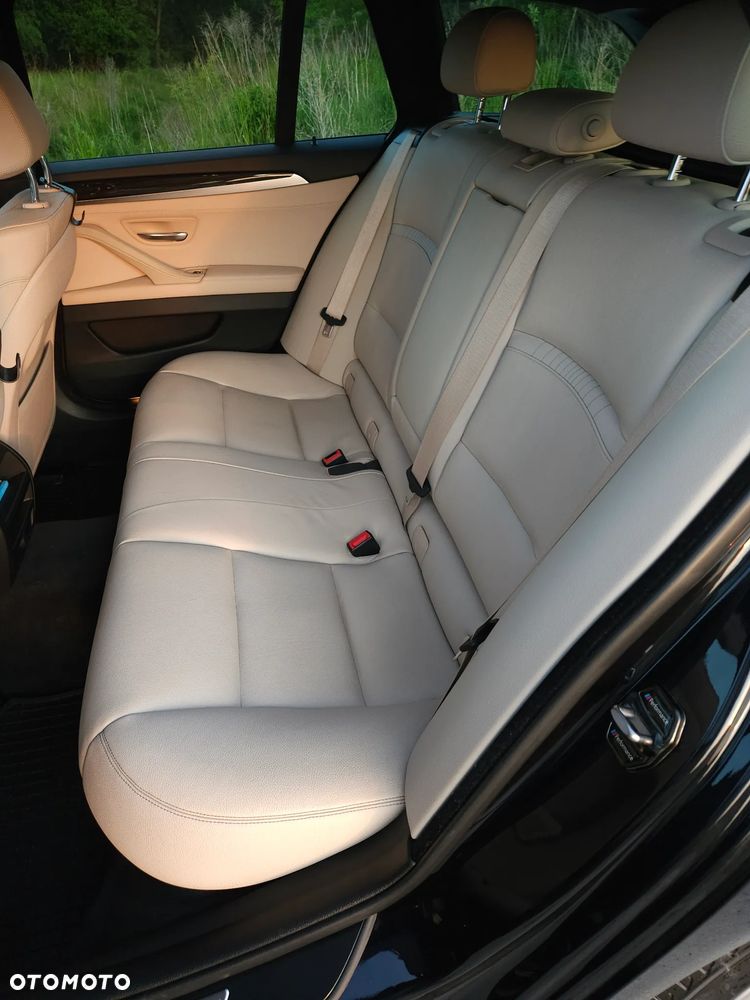 BMW Seria 5 520d xDrive Sport - 13