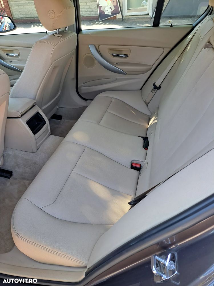 BMW Seria 3 318d Blue Performance Luxury Line - 18