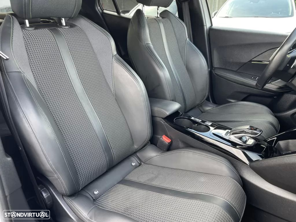 Peugeot 2008 1.2 PureTech GT Line EAT8 - 21