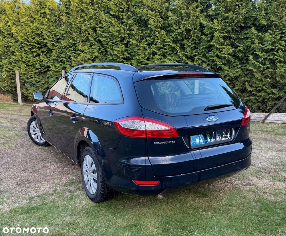Ford Mondeo 2.0 TDCi Ambiente - 9
