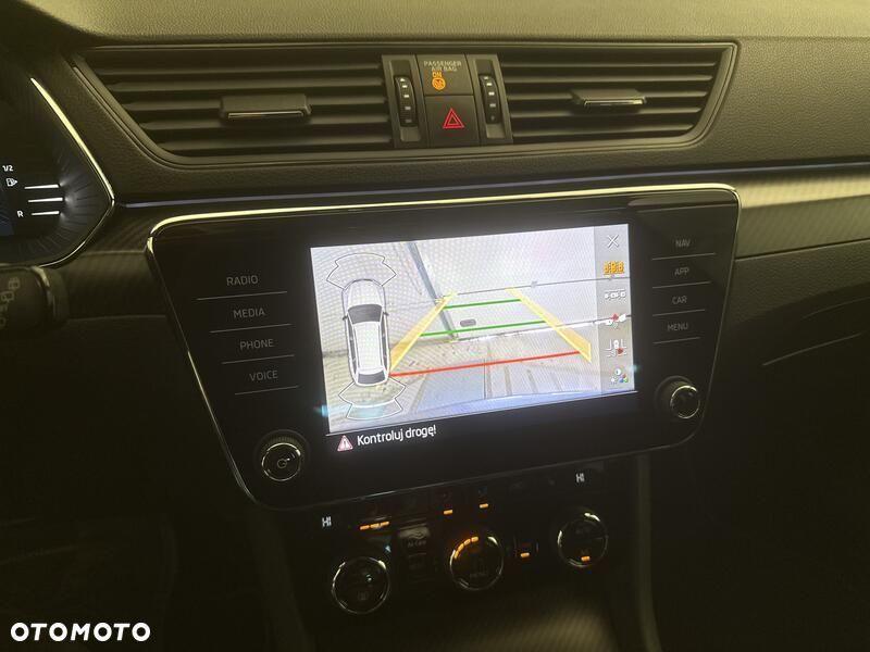 Skoda Superb 2.0 TDI SCR 4x4 Sportline DSG - 15