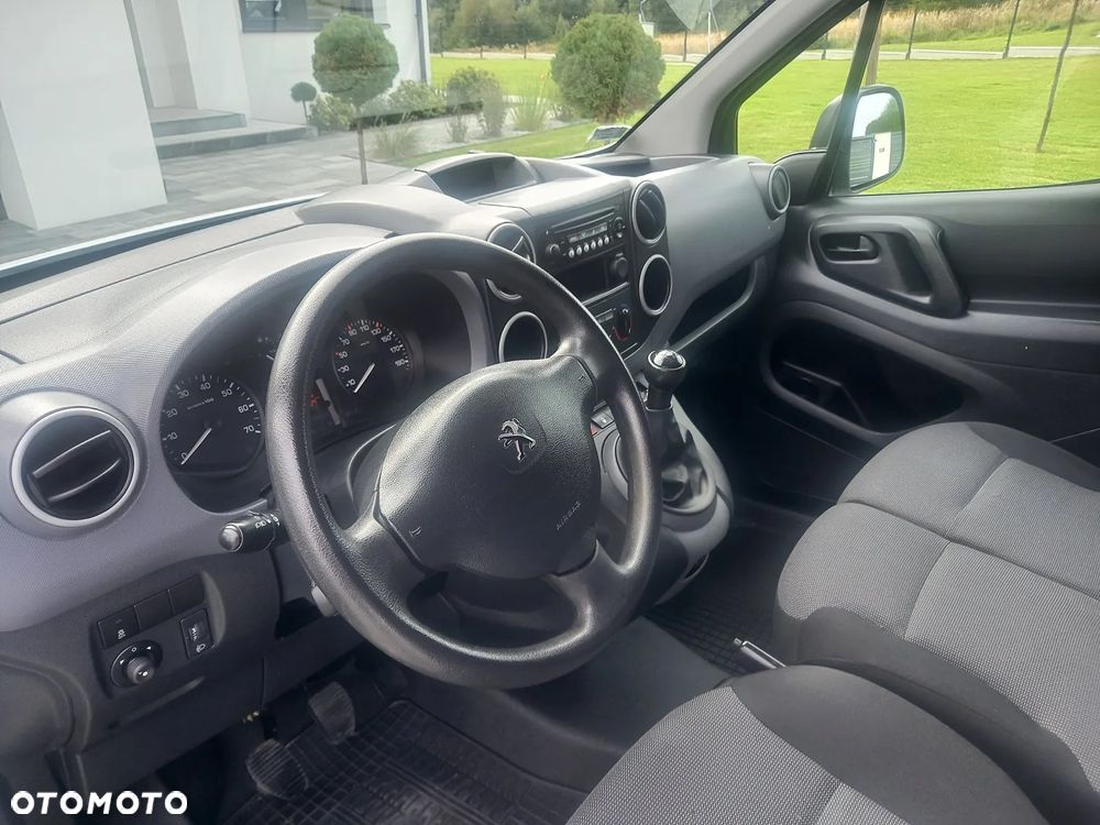 Peugeot Partner 1.6HDI 3 Osob 2018 L2 Long Długi Salon PL Klima Tempomat - 6